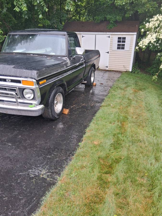 Ford-f100-1977-black-2