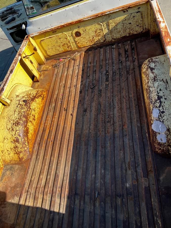 Ford-f100-custom-1958-yellow-4