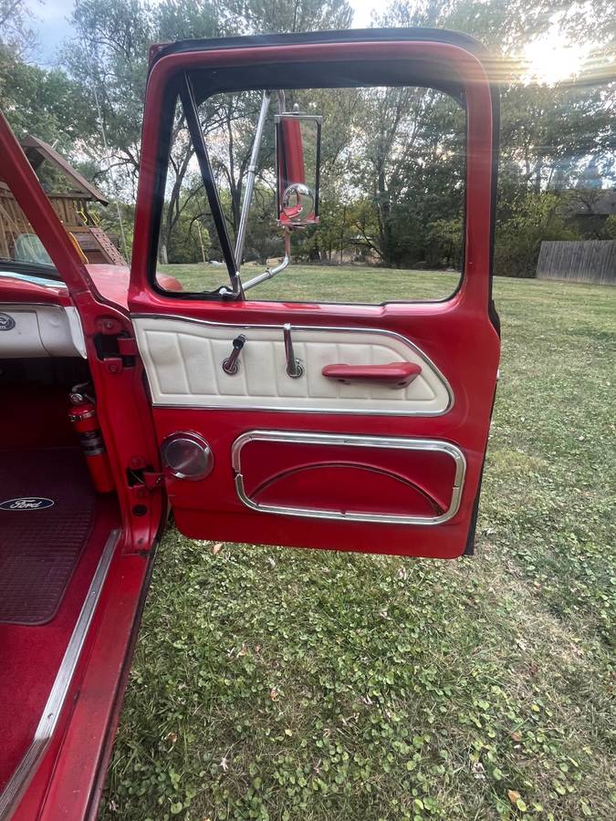 Ford-f100-custom-1965-red-2