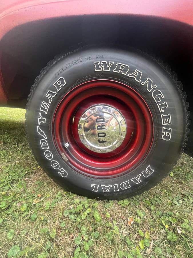 Ford-f100-custom-1965-red-4