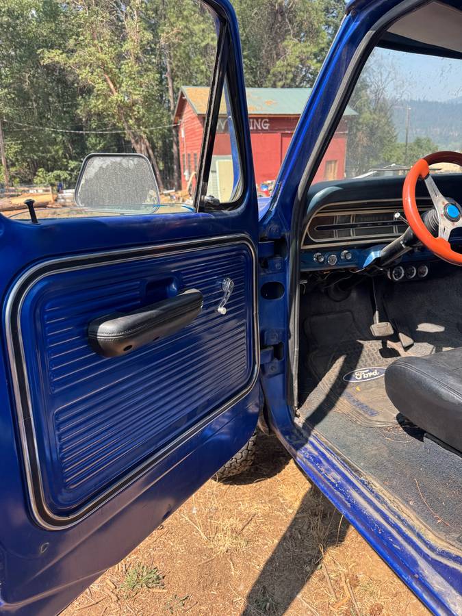 Ford-f100-custom-1968-blue-5