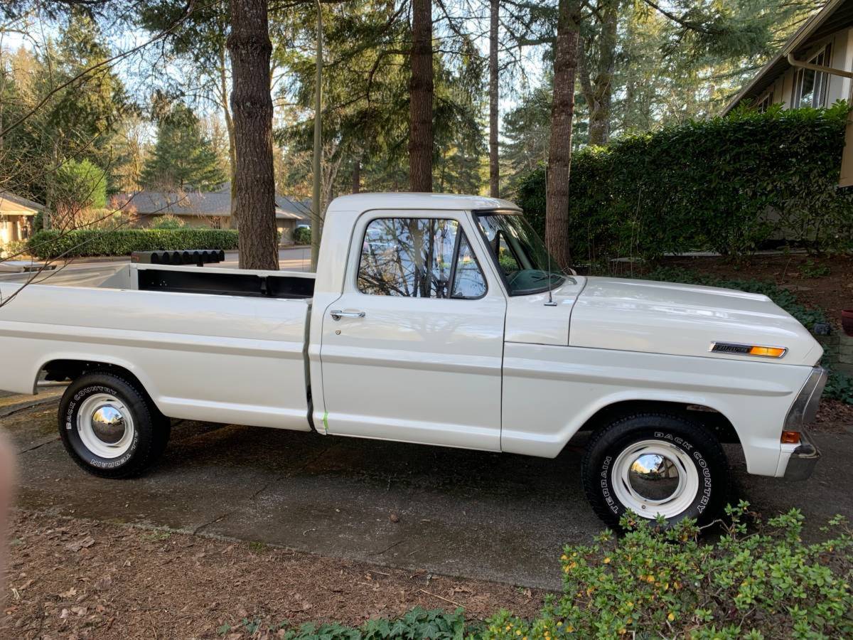 Ford-f100-custom-1970-white-1