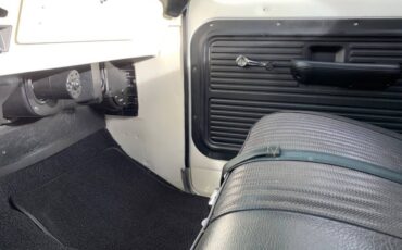 Ford-f100-custom-1970-white-6