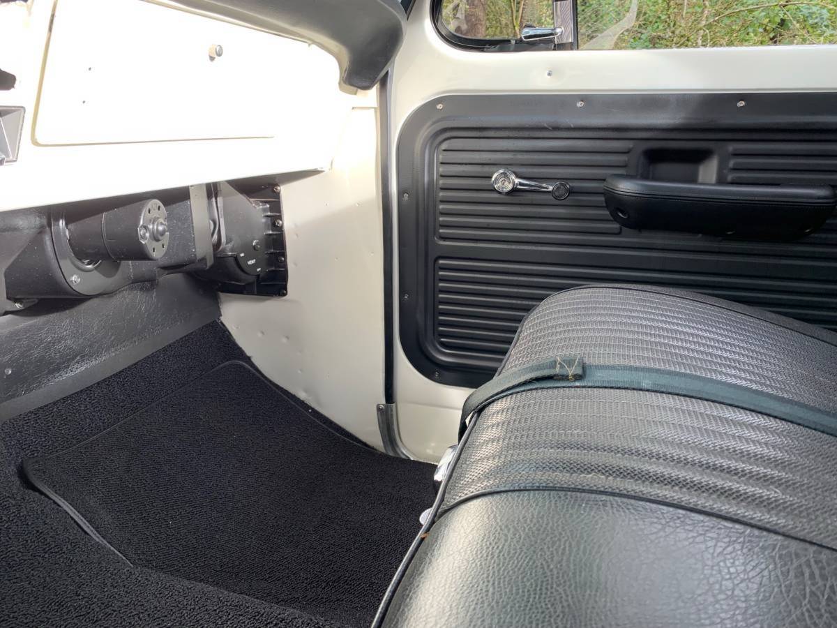 Ford-f100-custom-1970-white-6