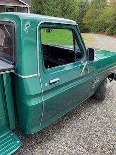 Ford-f100-custom-1974-green-19