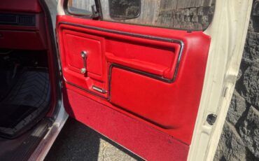 Ford-f100-custom-1980-white-13