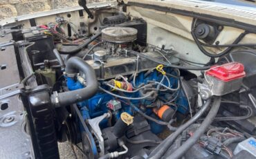 Ford-f100-custom-1980-white-4