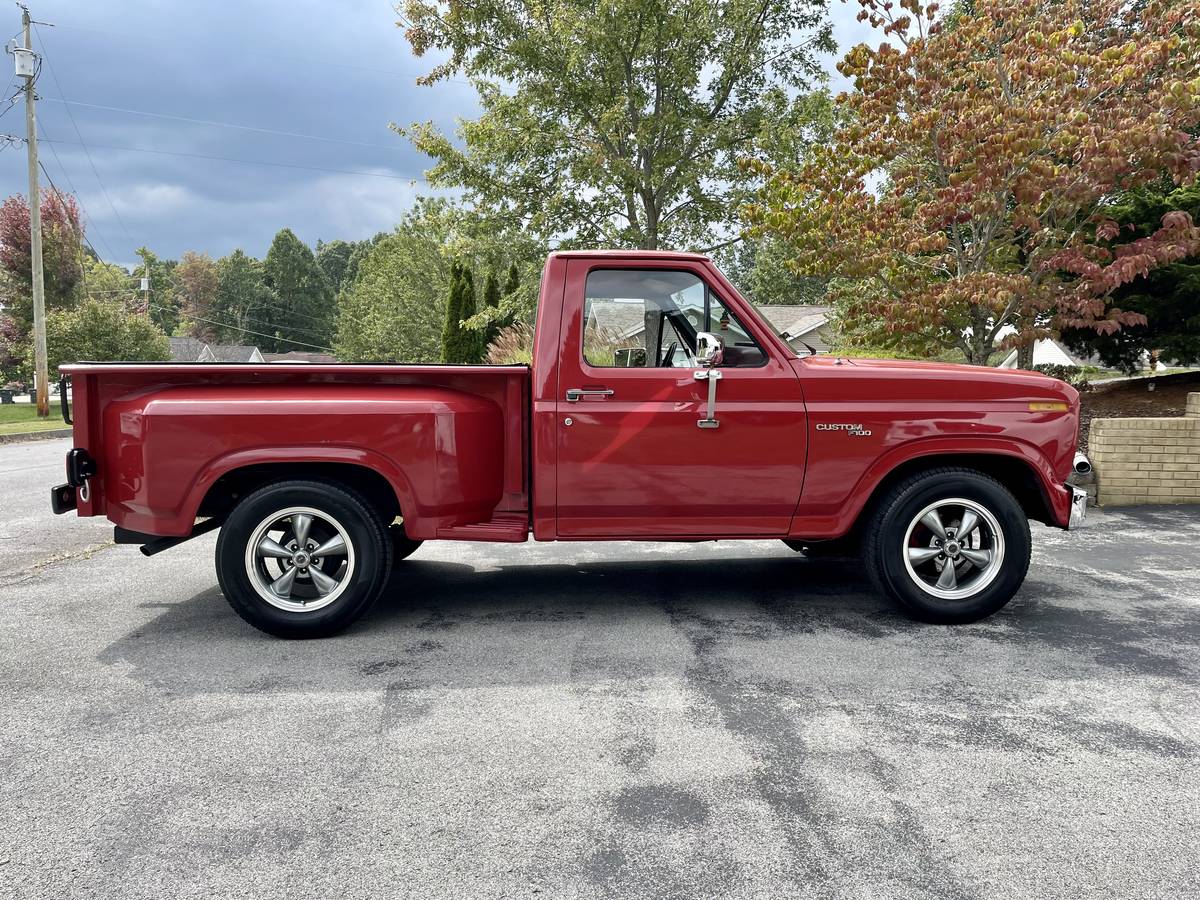 Ford-f100-custom-1981-3