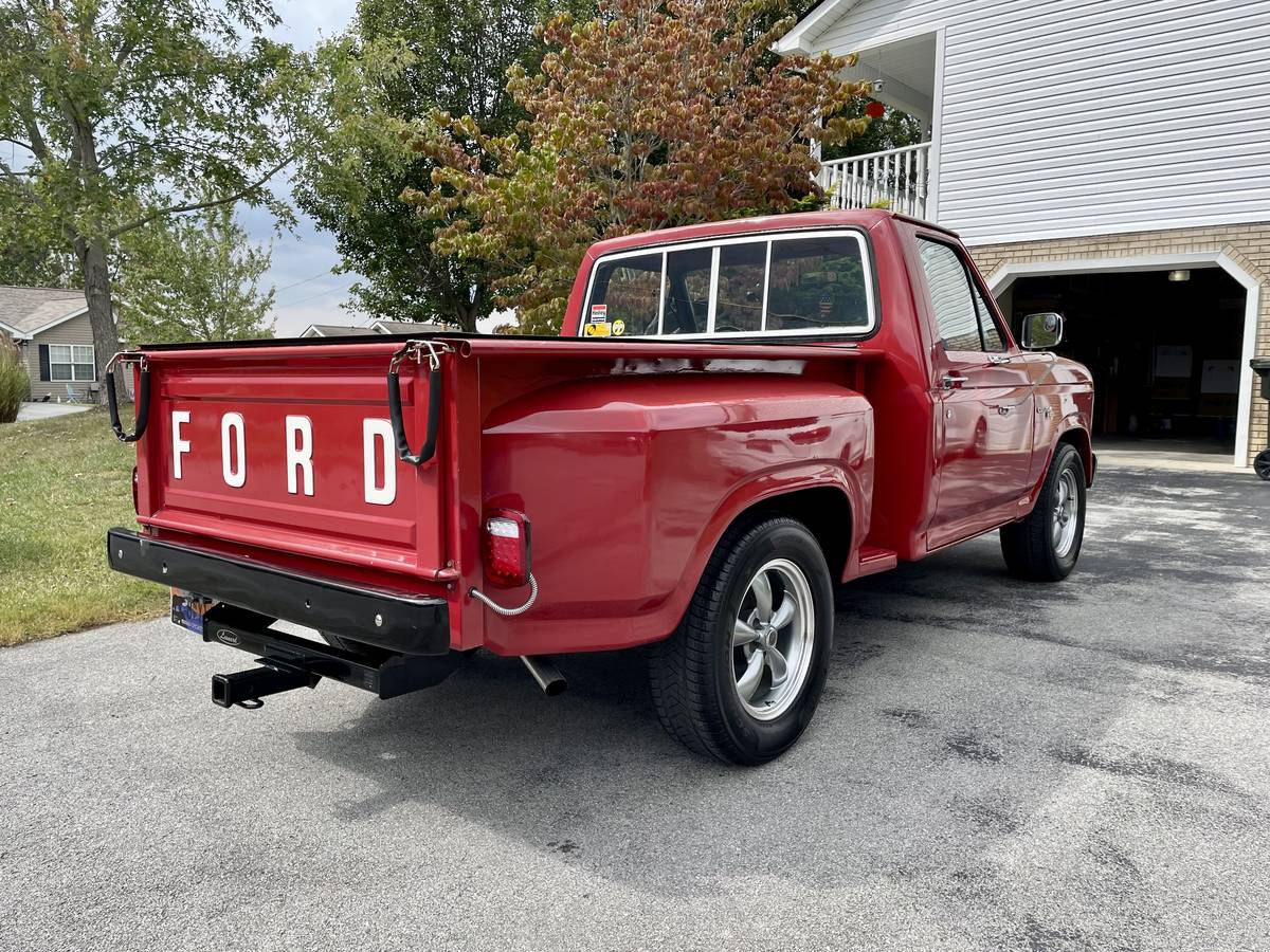 Ford-f100-custom-1981-4