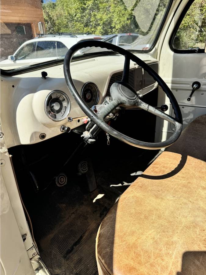 Ford-f100-pickup-1951-custom-9