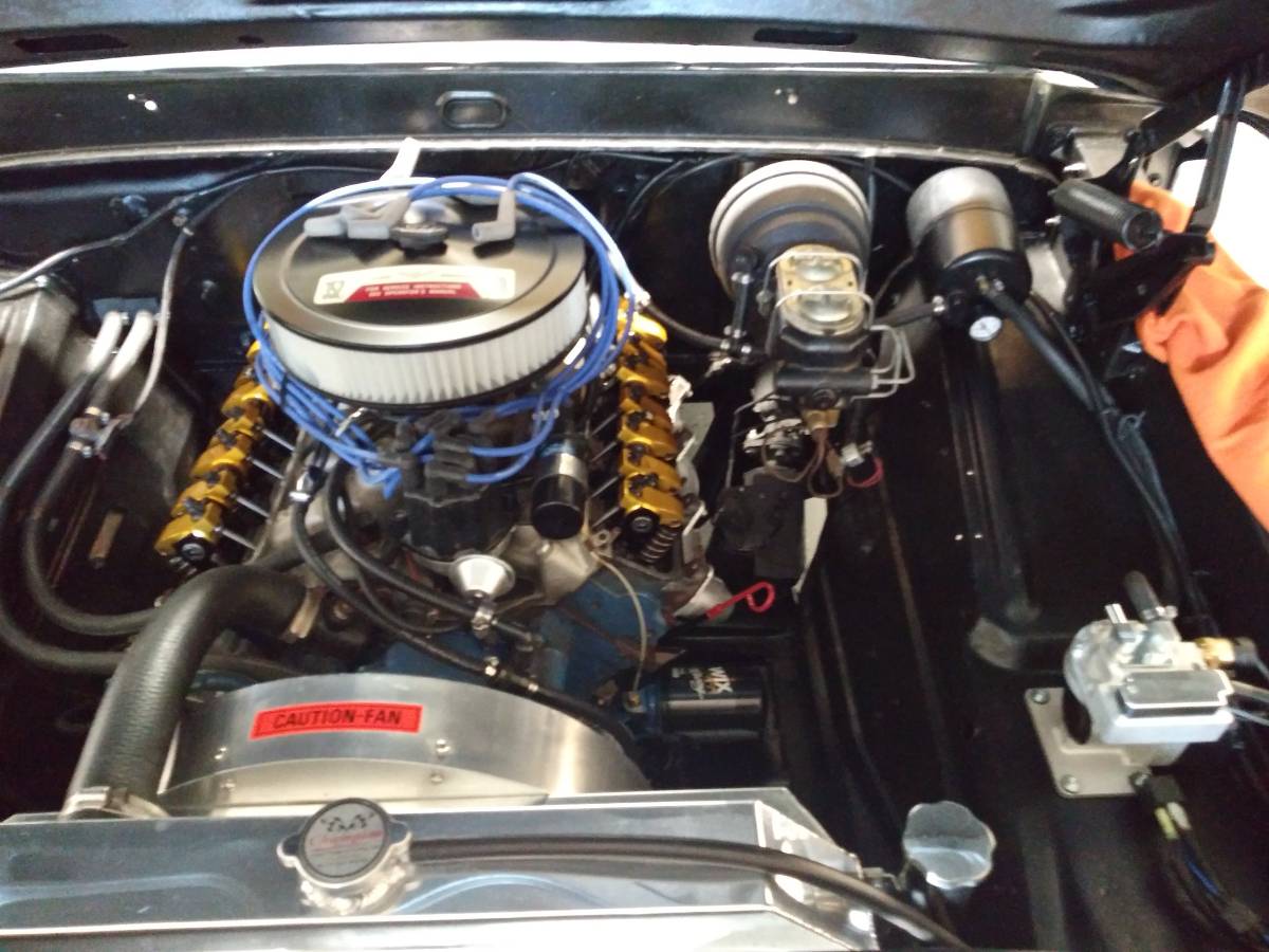Ford-f100-pickup-1967-white-17