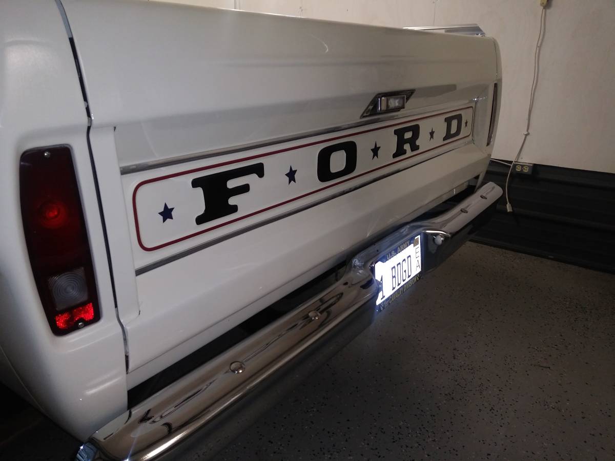 Ford-f100-pickup-1967-white-19