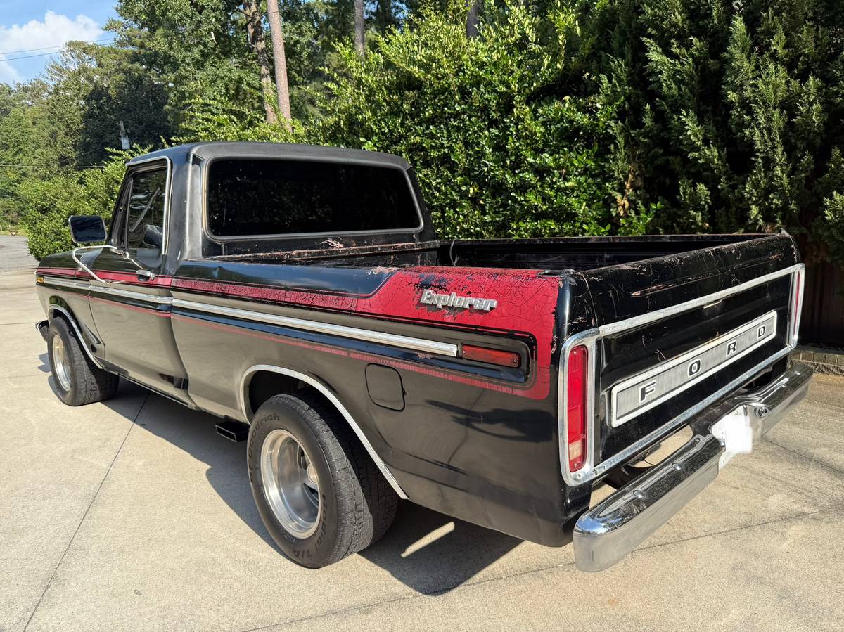 Ford-f100-pickup-1977-black-1