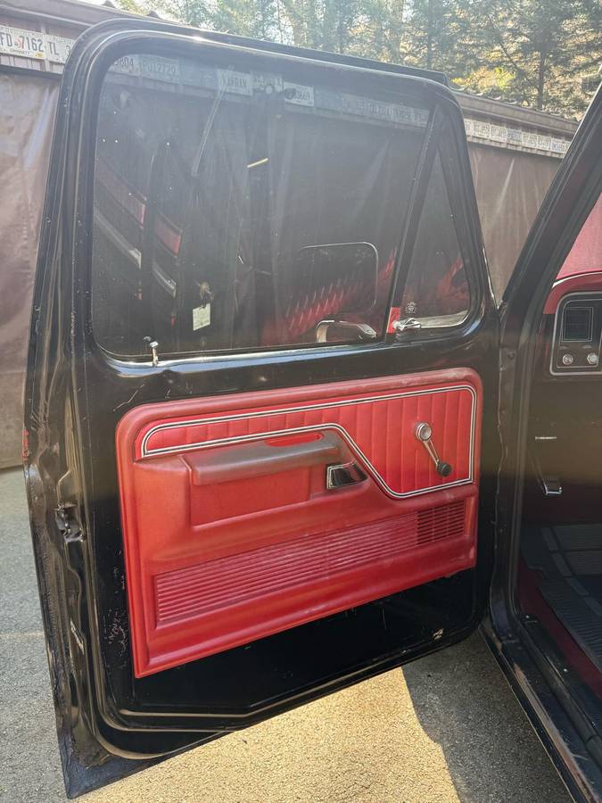 Ford-f100-pickup-1977-black-11