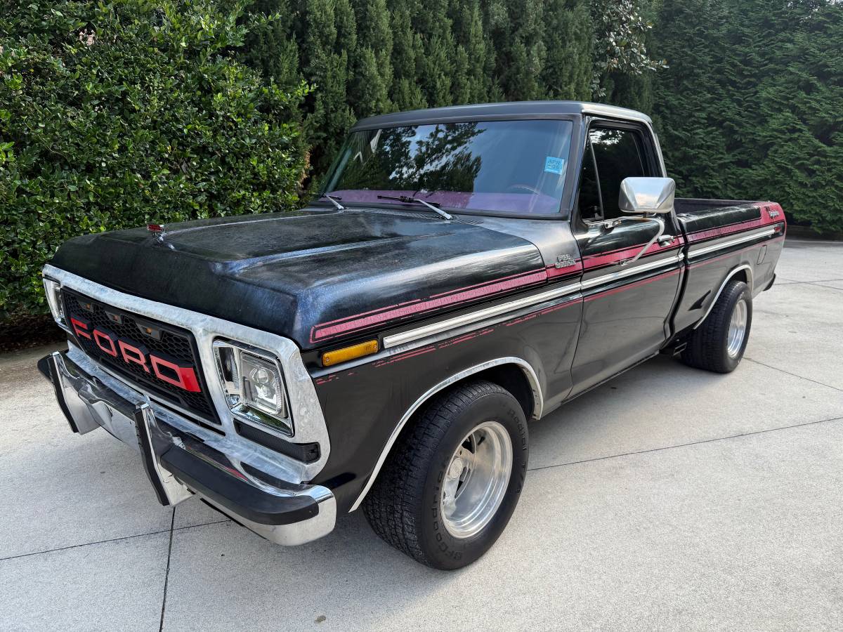 Ford-f100-pickup-1977-black-5
