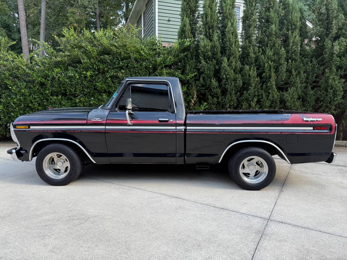 Ford-f100-pickup-1977-black-6