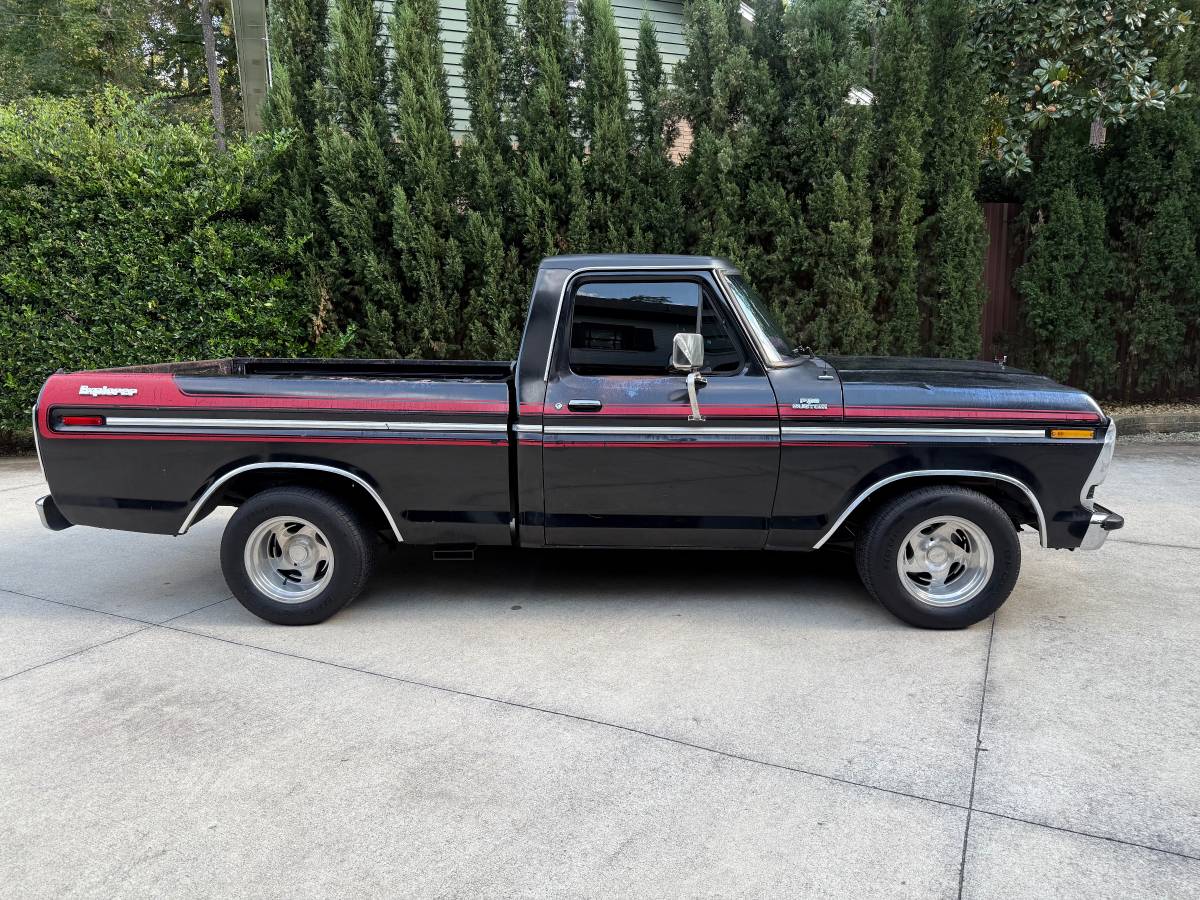 Ford-f100-pickup-1977-black-7