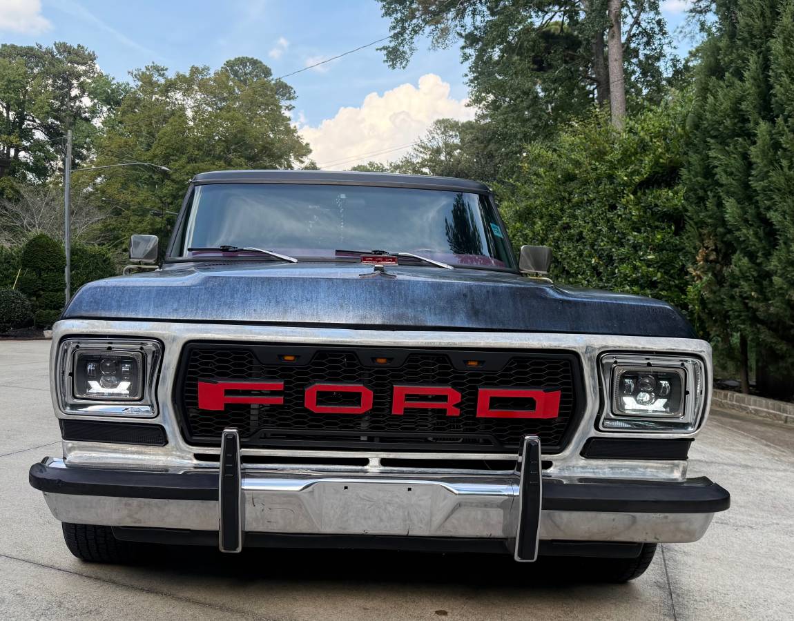 Ford-f100-pickup-1977-black-8