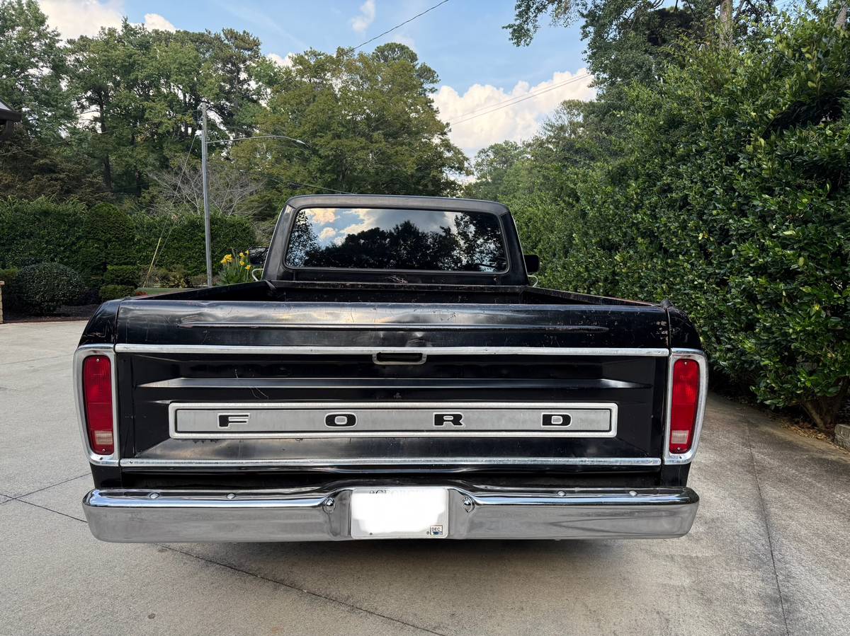 Ford-f100-pickup-1977-black-9