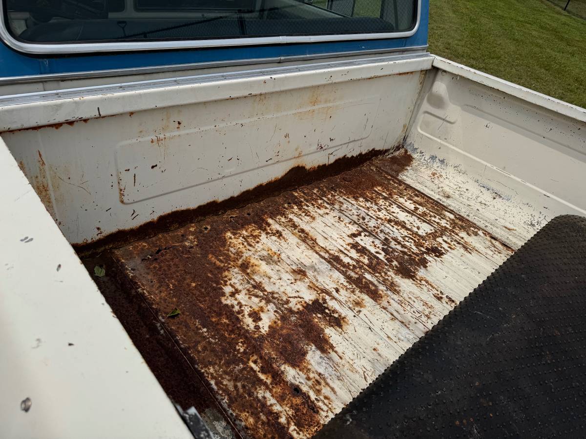 Ford-f100-ranger-1973-white-14