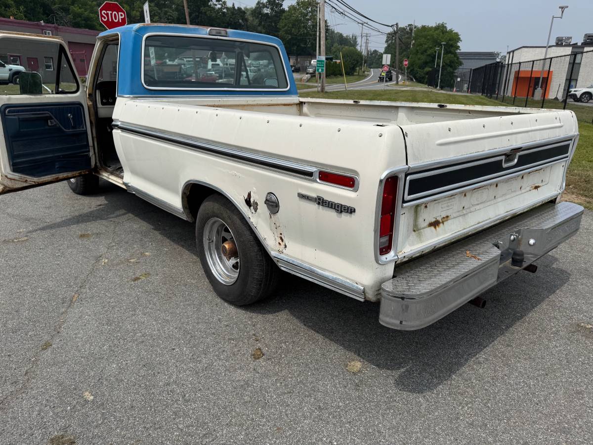 Ford-f100-ranger-1973-white-15