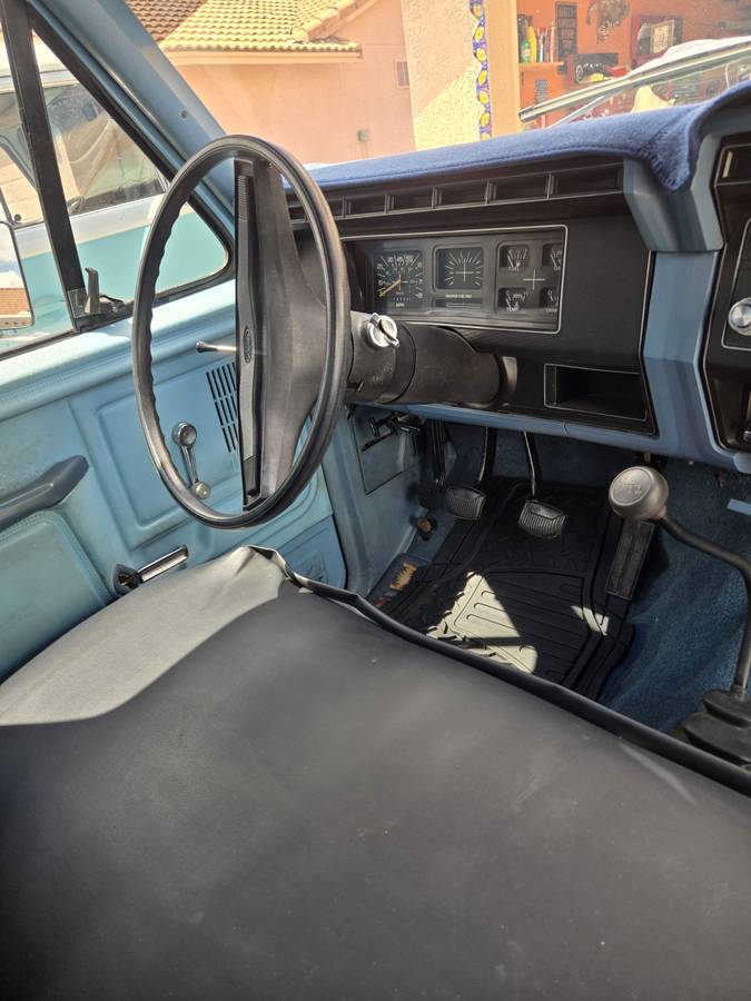Ford-f150-1981-blue-17