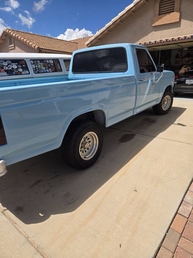 Ford-f150-1981-blue-4