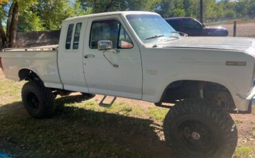 Ford-f150-1985-white-3