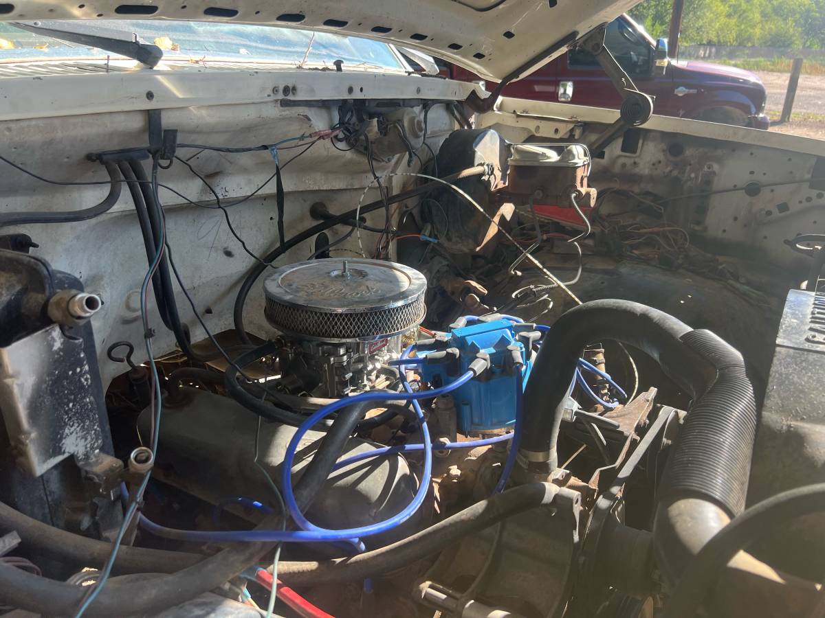 Ford-f150-1985-white-9