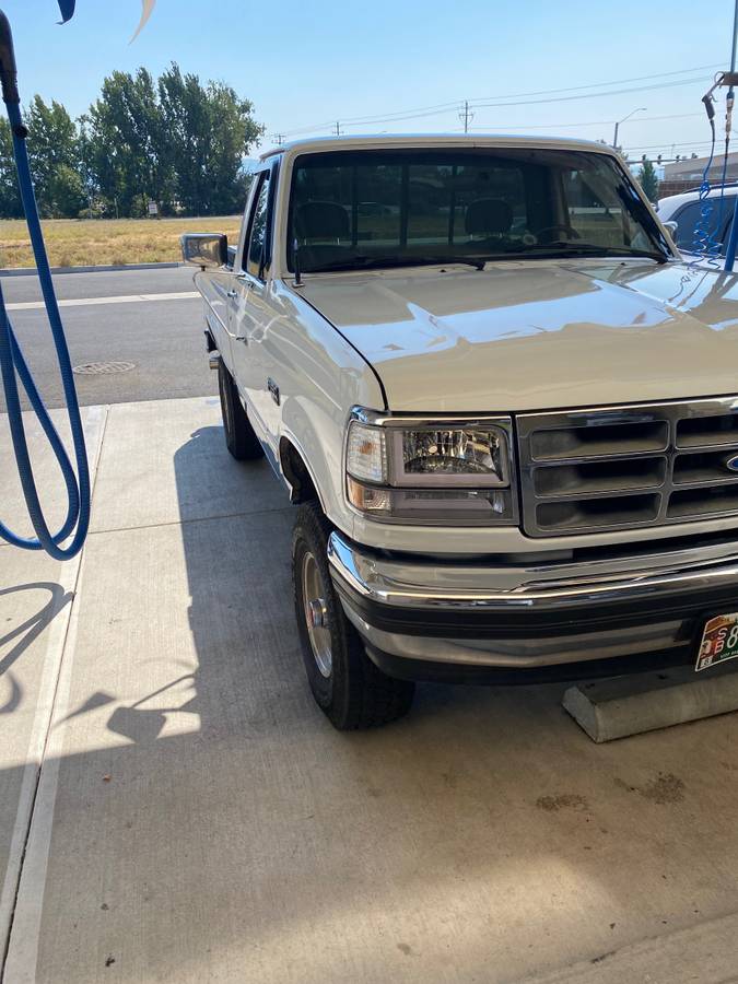 Ford-f150-4x4-1993-white-1