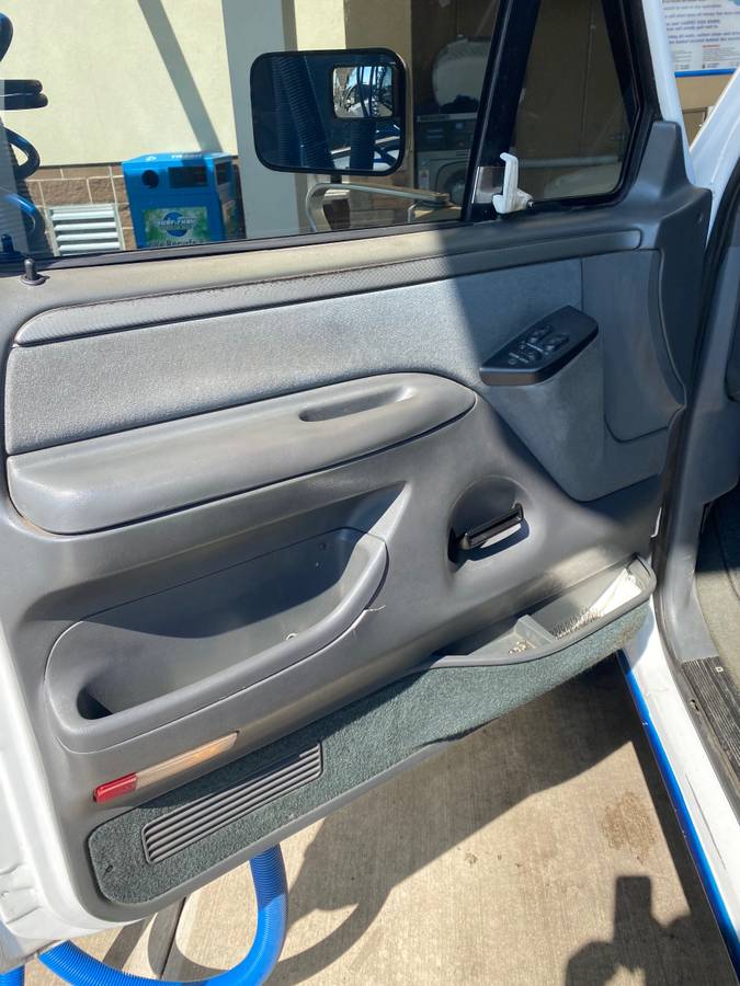 Ford-f150-4x4-1993-white-6