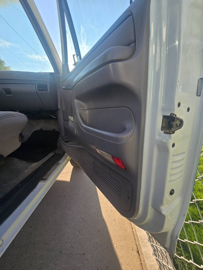 Ford-f150-4x4-1995-custom-1