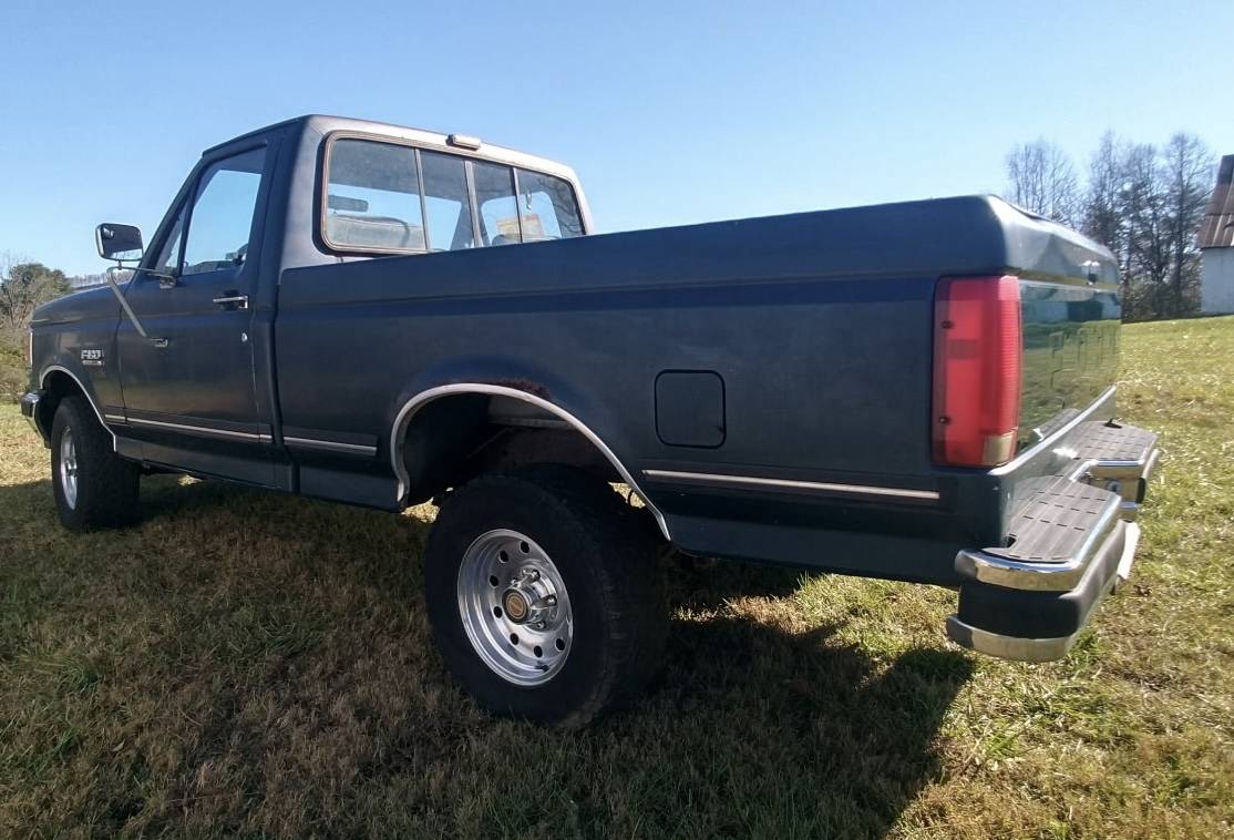 Ford-f150-lariat-4x4-1991-green