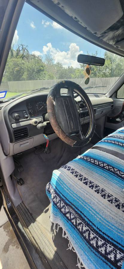 Ford-f150-regular-cab-xl-pickup-1994-black-7