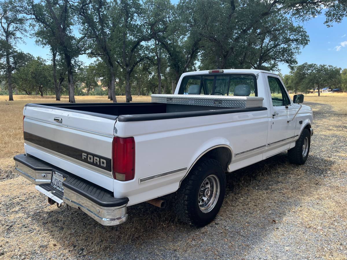 Ford-f150-xlt-gas-truck-auto-1995-white-4