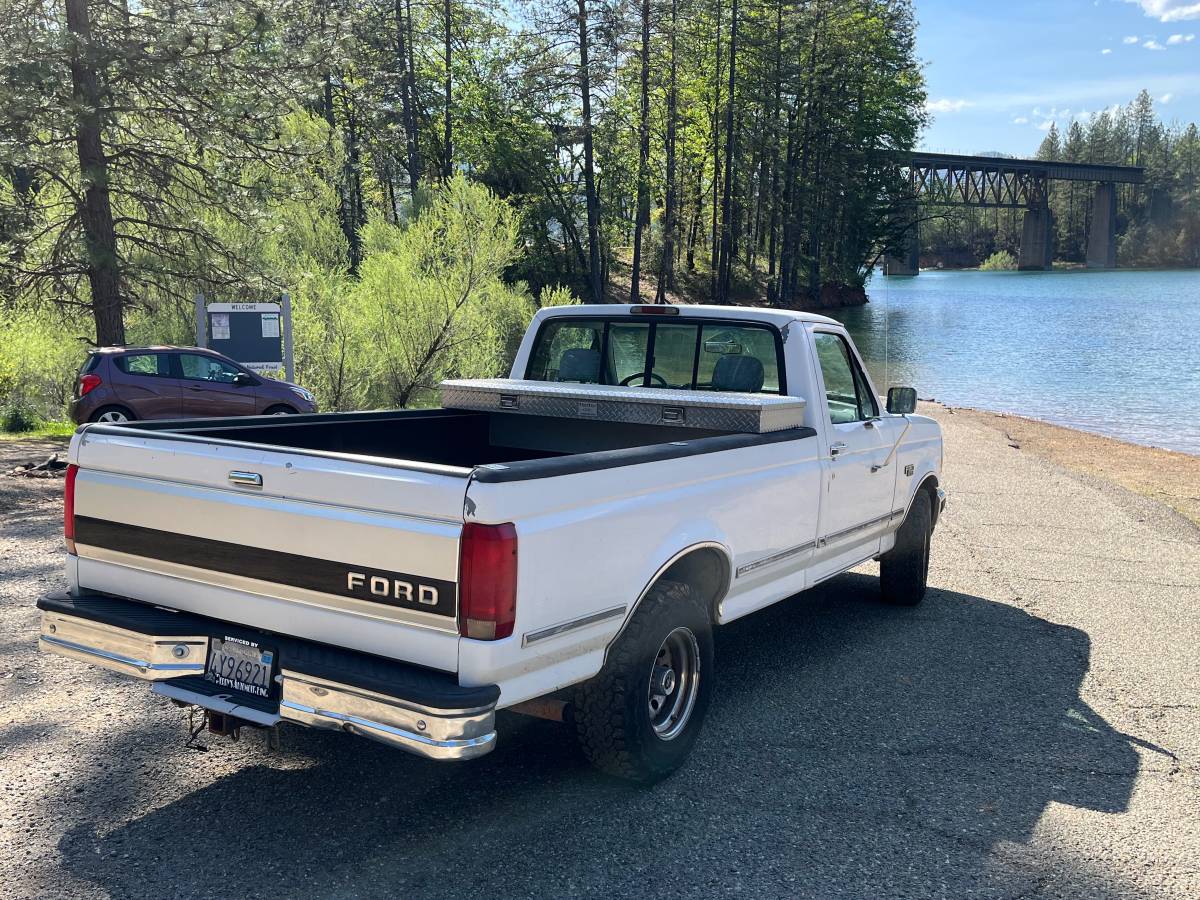 Ford-f150-xlt-gas-truck-auto-1995-white-8