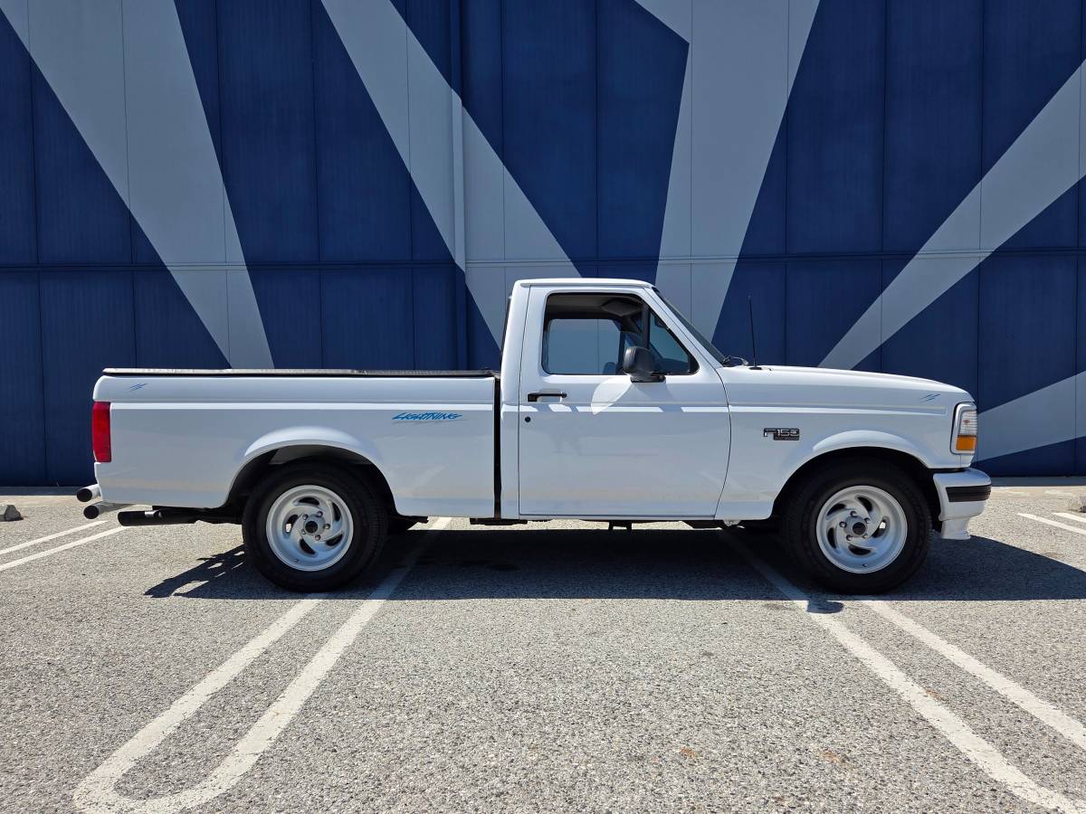 Ford-f150-xlt-lightning-1995-5