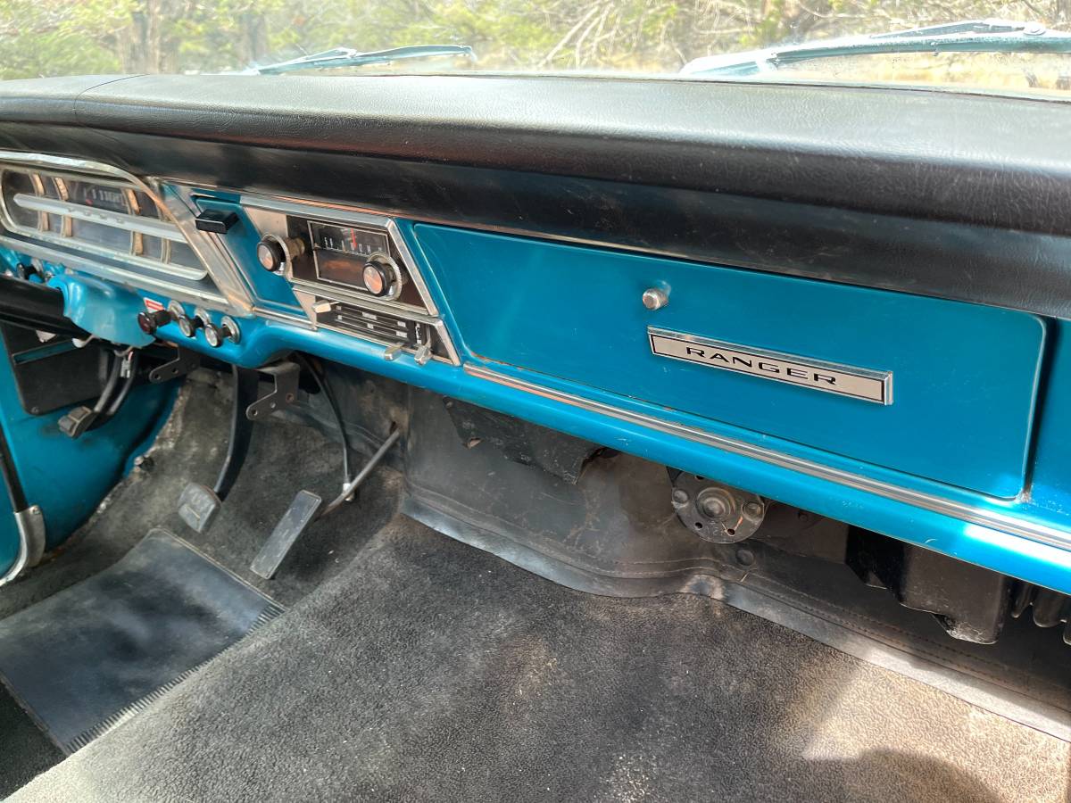 Ford-f250-1968-blue-10