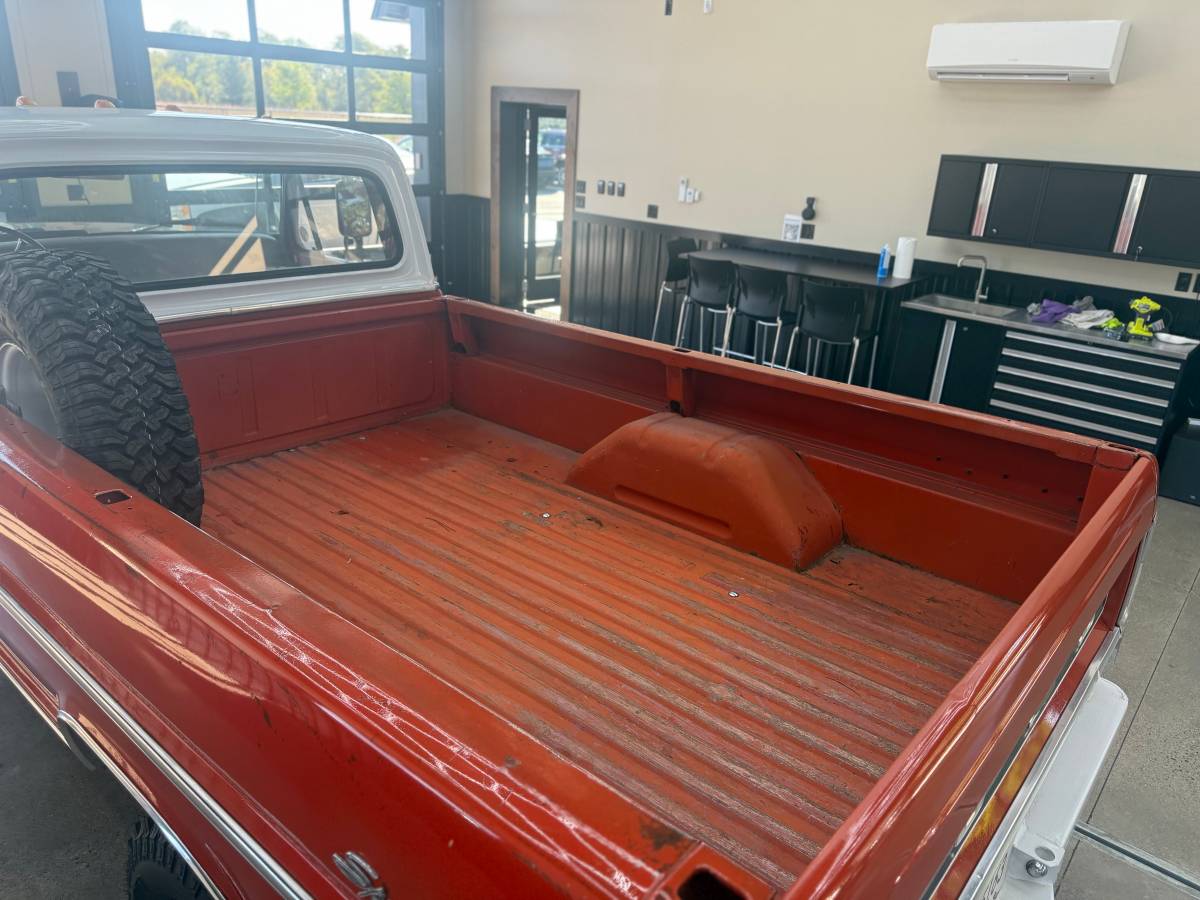 Ford-f250-1972-red-10