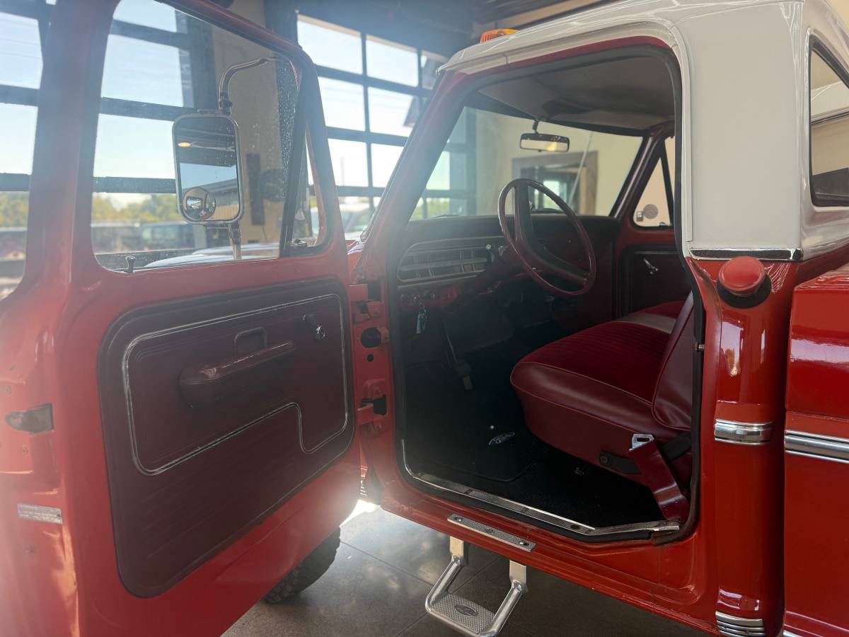 Ford-f250-1972-red-2