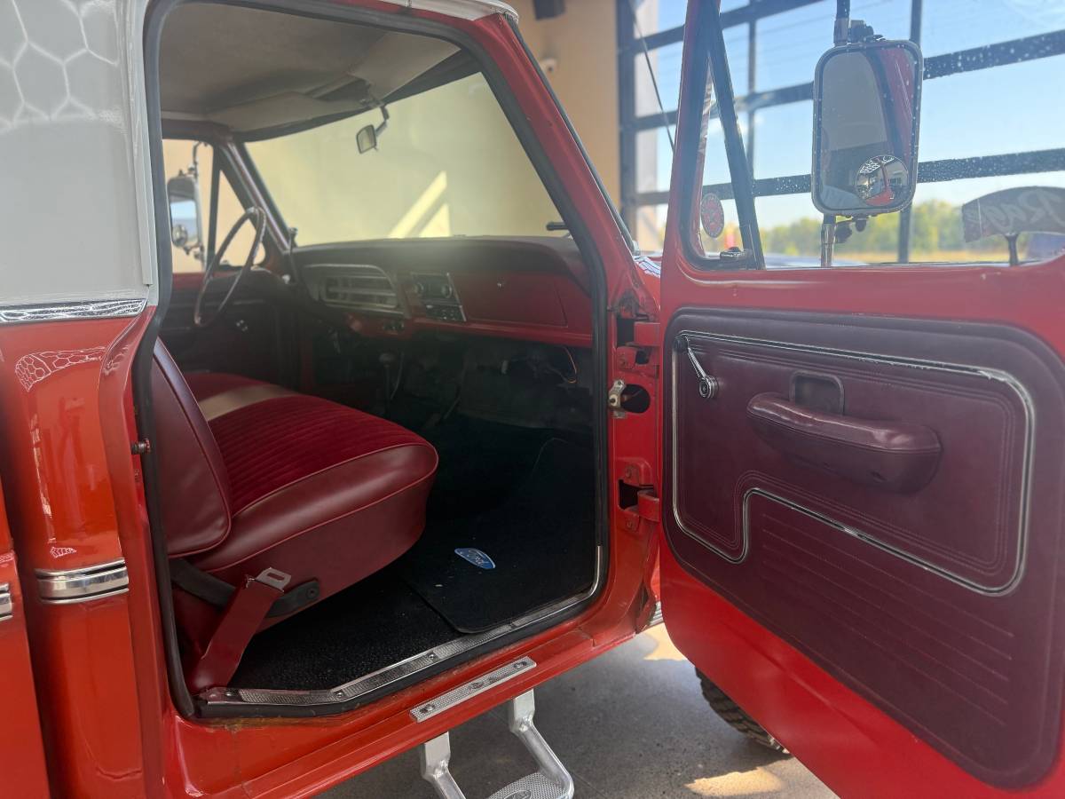 Ford-f250-1972-red-3