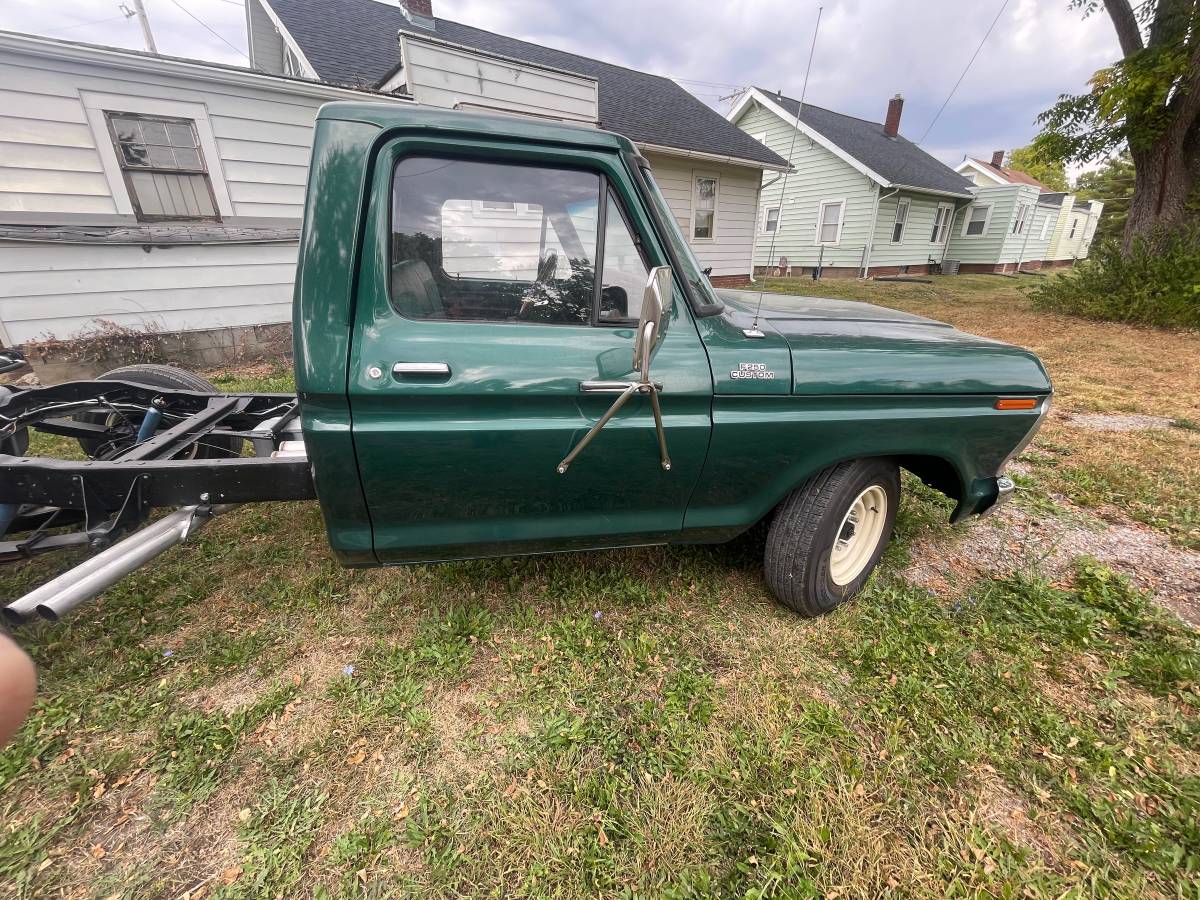 Ford-f250-1978-green-6