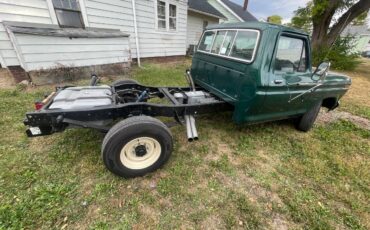 Ford-f250-1978-green-7
