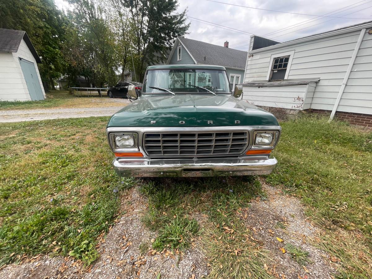 Ford-f250-1978-green-9