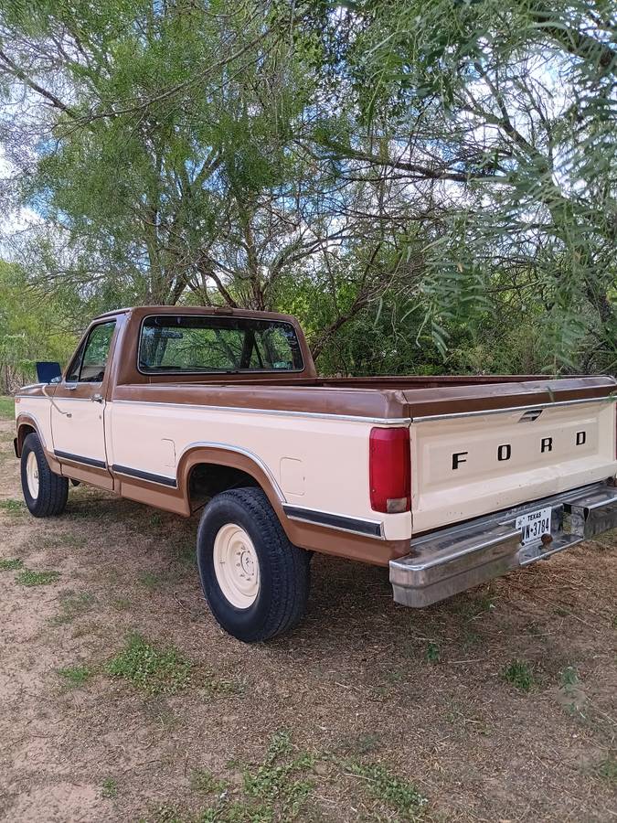 Ford-f250-1985-brown-2