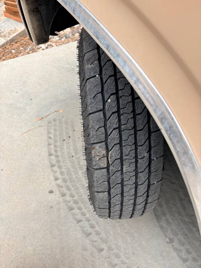 Ford-f250-1986-brown-2