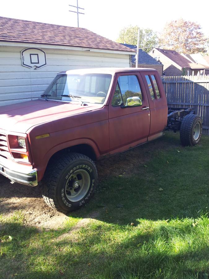 Ford-f250-1986-red-2
