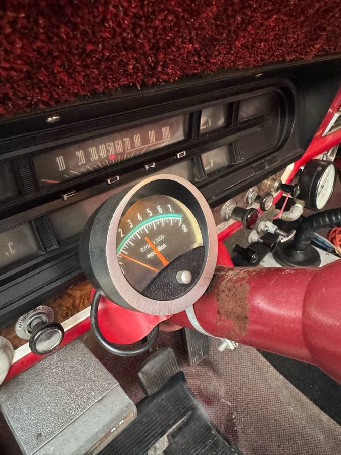 Ford-f250-4x4-1970-red-7