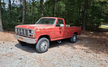 Ford-f250-4x4-1984-red-3