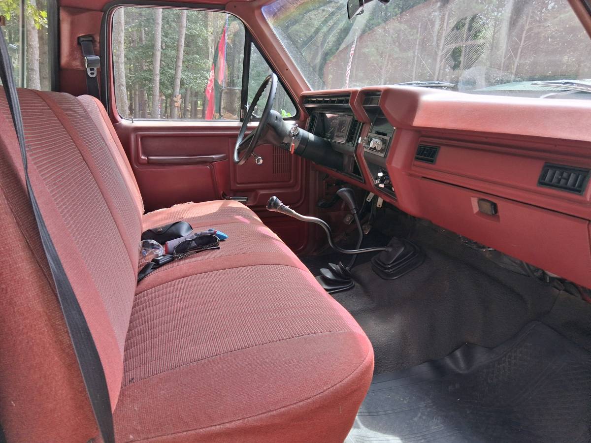 Ford-f250-4x4-1984-red-4